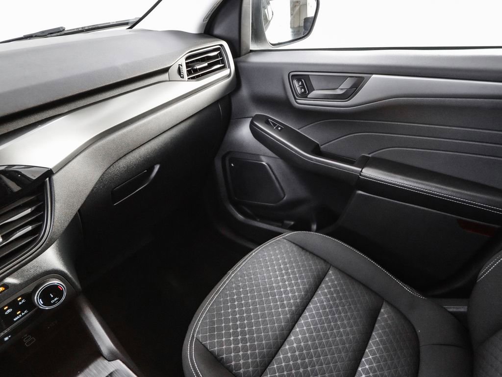 Used 2024 Ford Escape Active image 41
