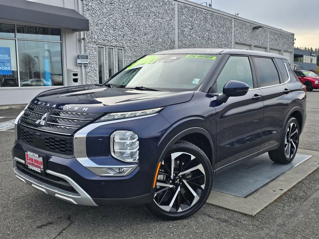 Used 2023 Mitsubishi Outlander SE