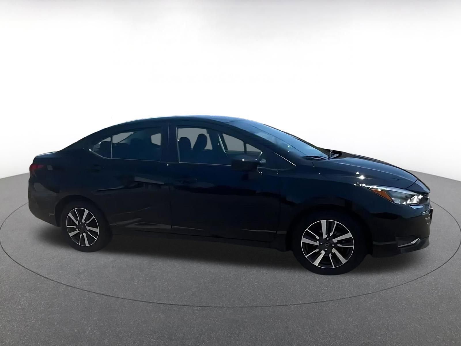 Used 2025 Nissan Versa SV FWD image 16