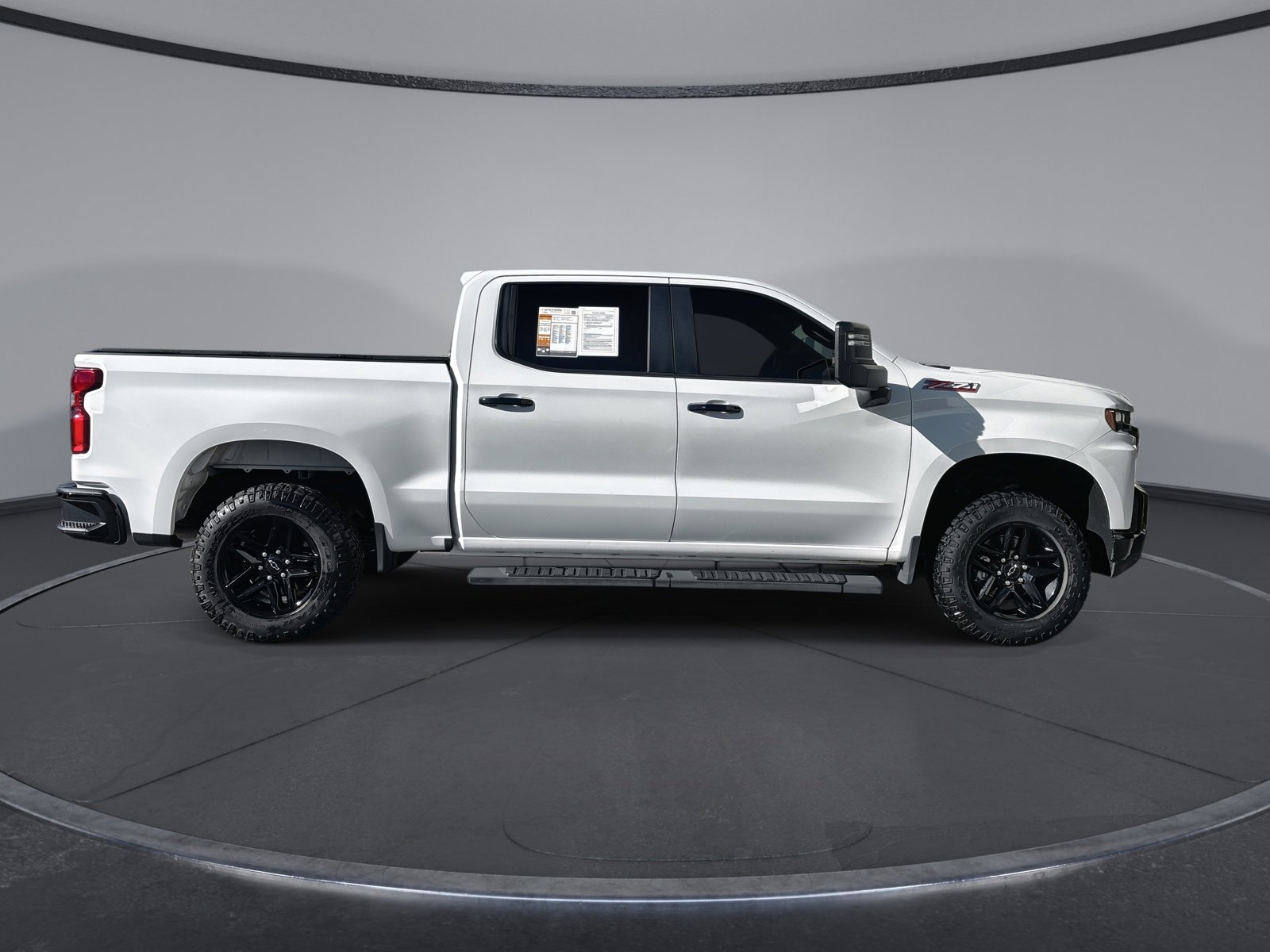 Used 2022 Chevrolet Silverado 1500 LT Trail Boss image 9