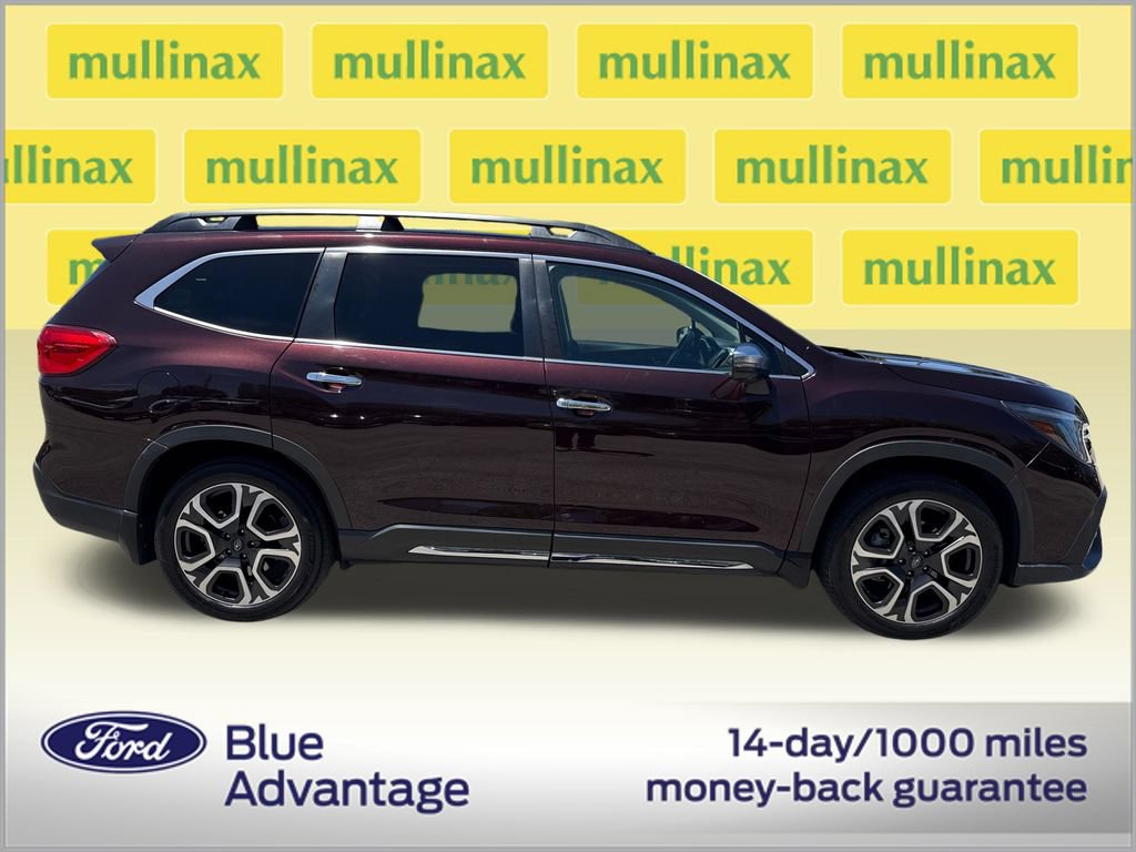 Used 2023 Subaru Ascent Touring AWD/4WD image 2