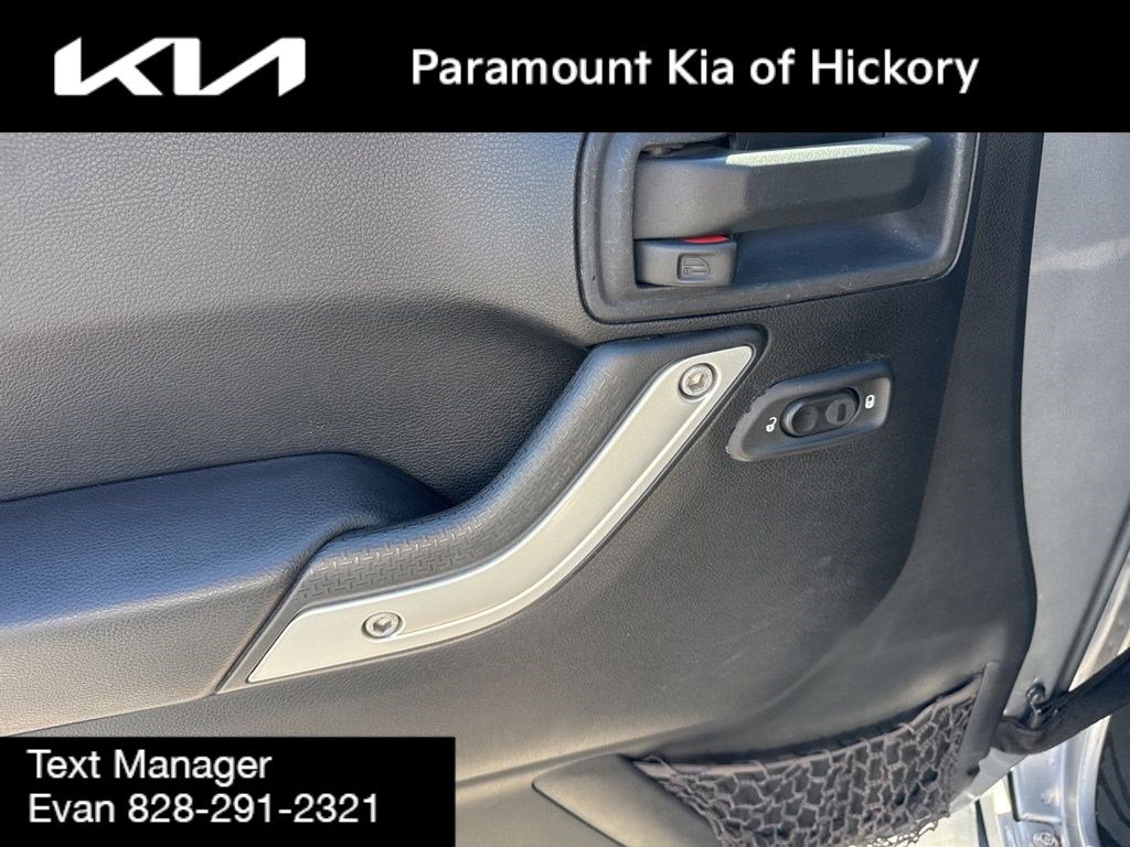 Used 2013 Jeep Wrangler Unlimited Sahara w/ Dual Top Group image 14