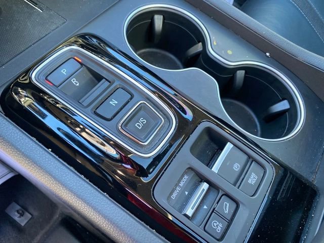 Used 2024 Honda Pilot Touring image 23