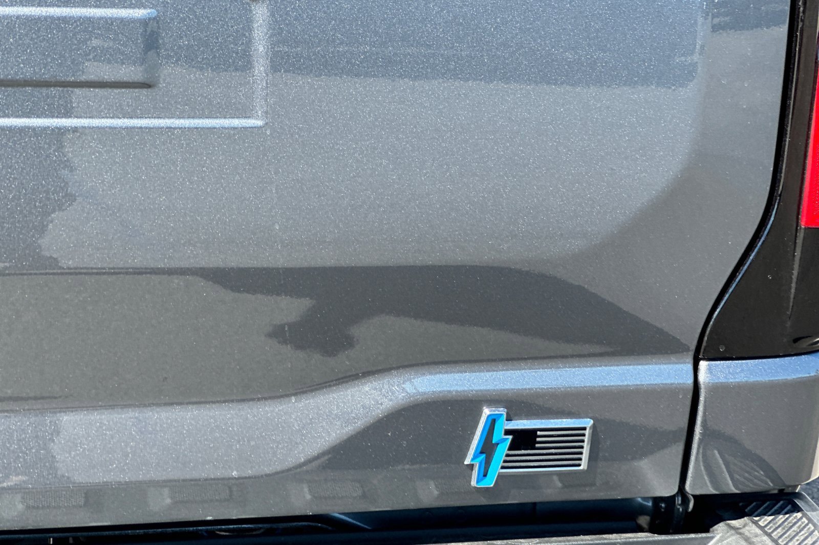 New 2025 Ford F150 Lightning Lariat image 25