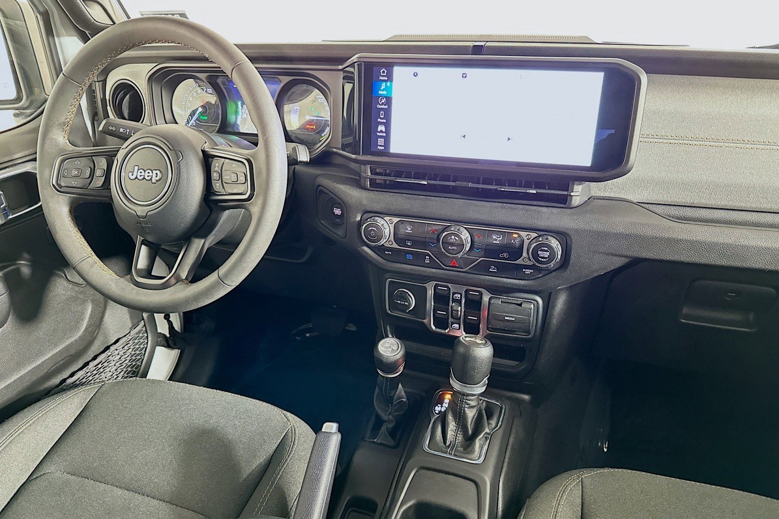 Used 2024 Jeep Wrangler Unlimited AWD/4WD image 6