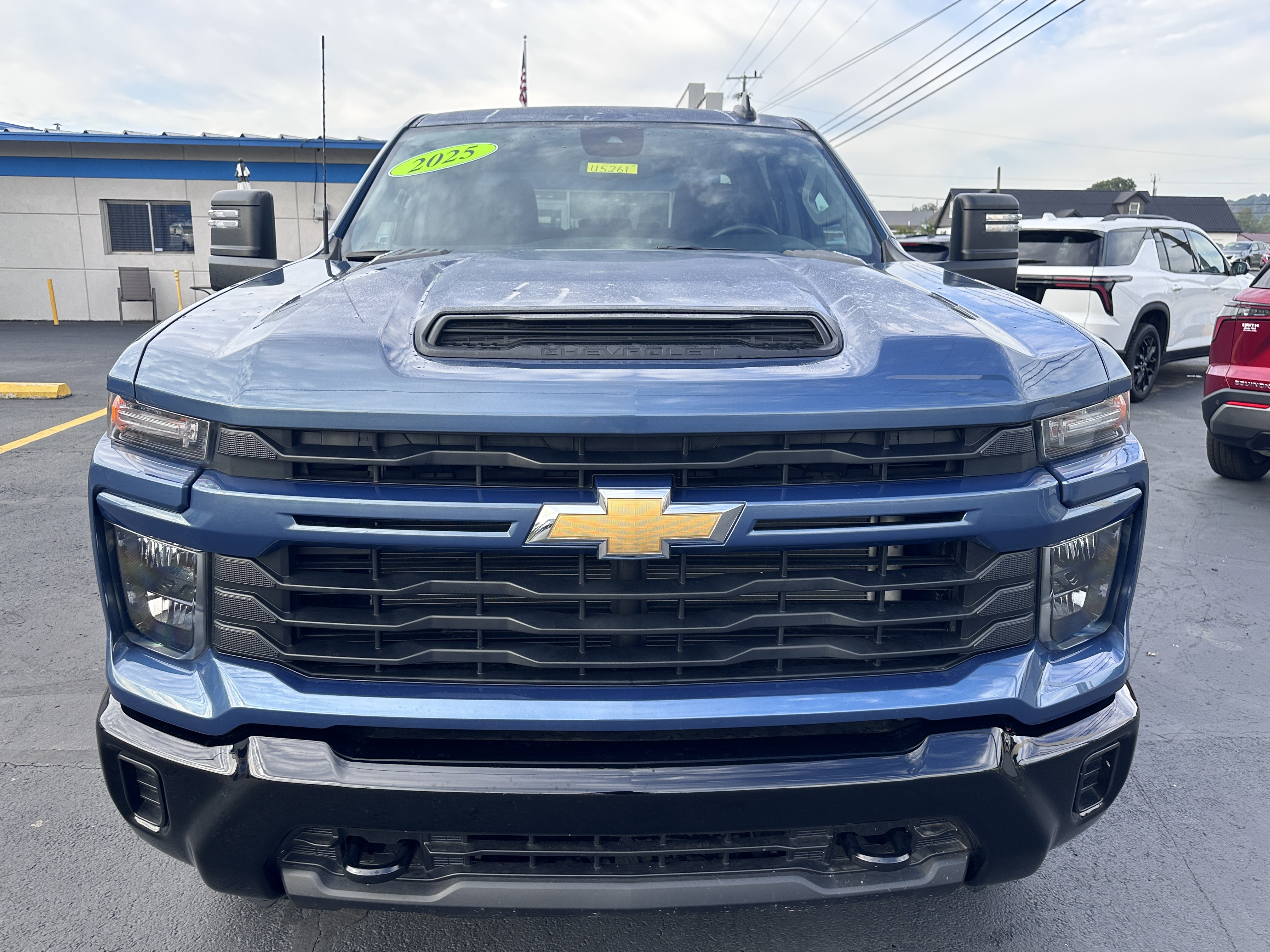 Used 2025 Chevrolet Silverado 2500 Custom image 6