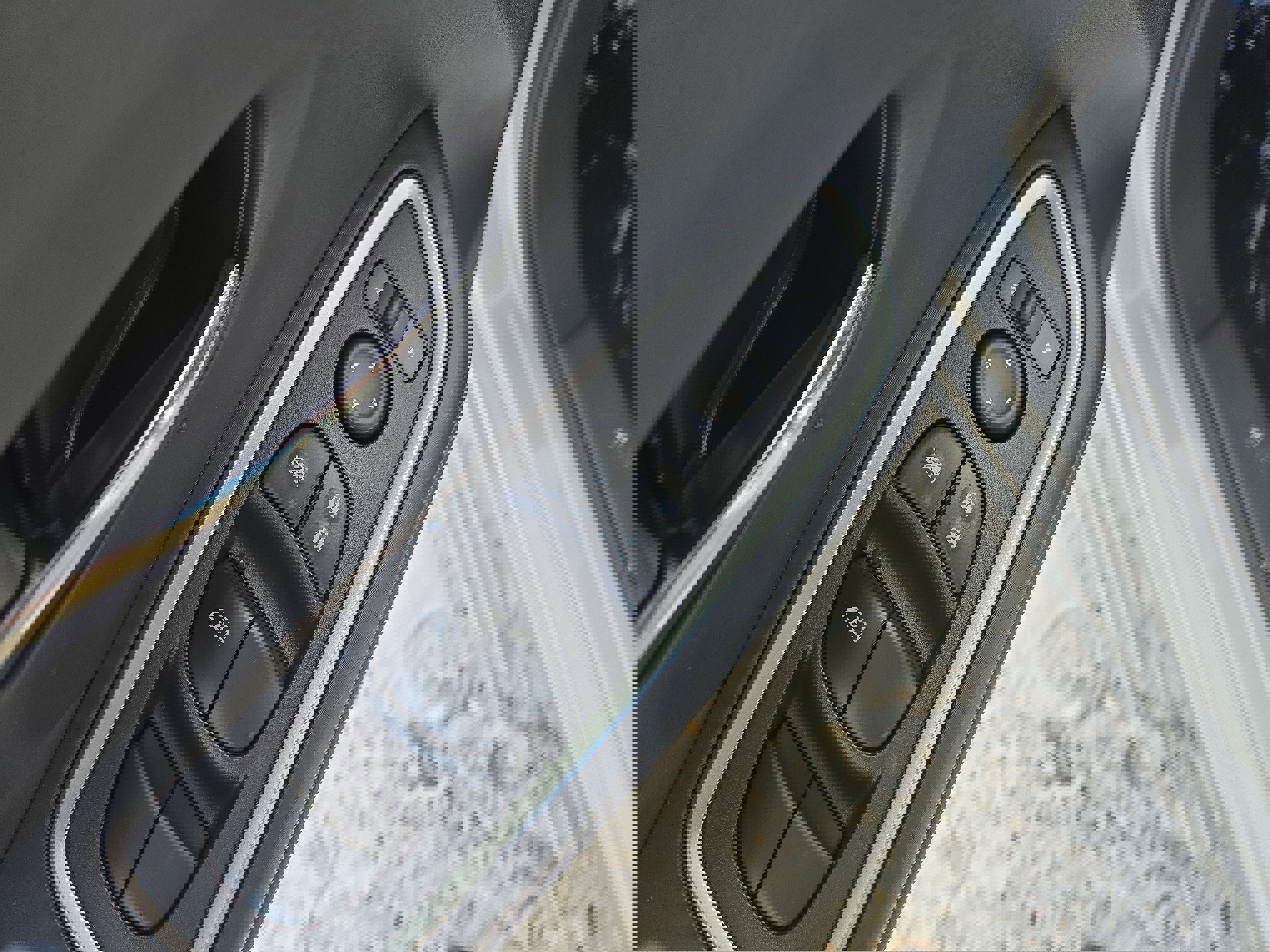 New 2025 Nissan Versa SR w/ Trunk Package image 18