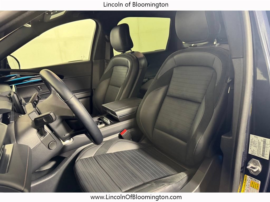 Used 2024 Lincoln Nautilus Reserve w/ Jet Appearance Package (87T) AWD/4WD image 18