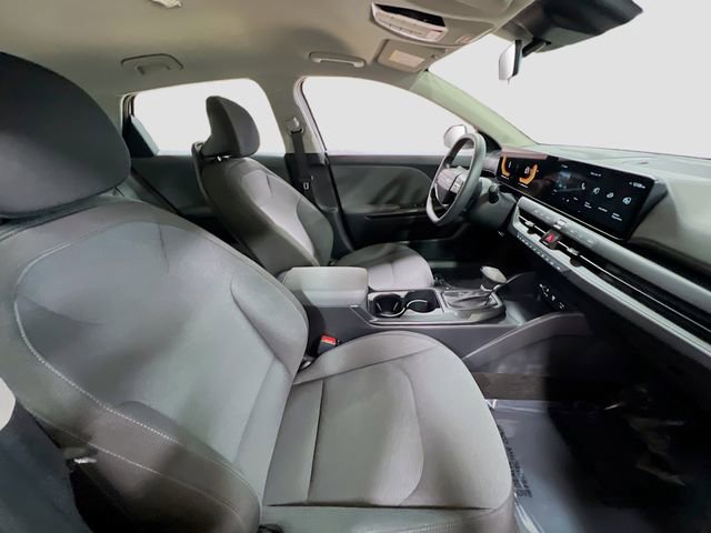 Certified 2025 Kia K4 LXS image 25