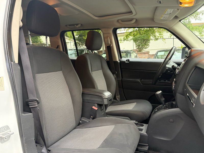 Used 2014 Jeep Patriot Latitude w/ Sun/Sound Group AWD/4WD image 20