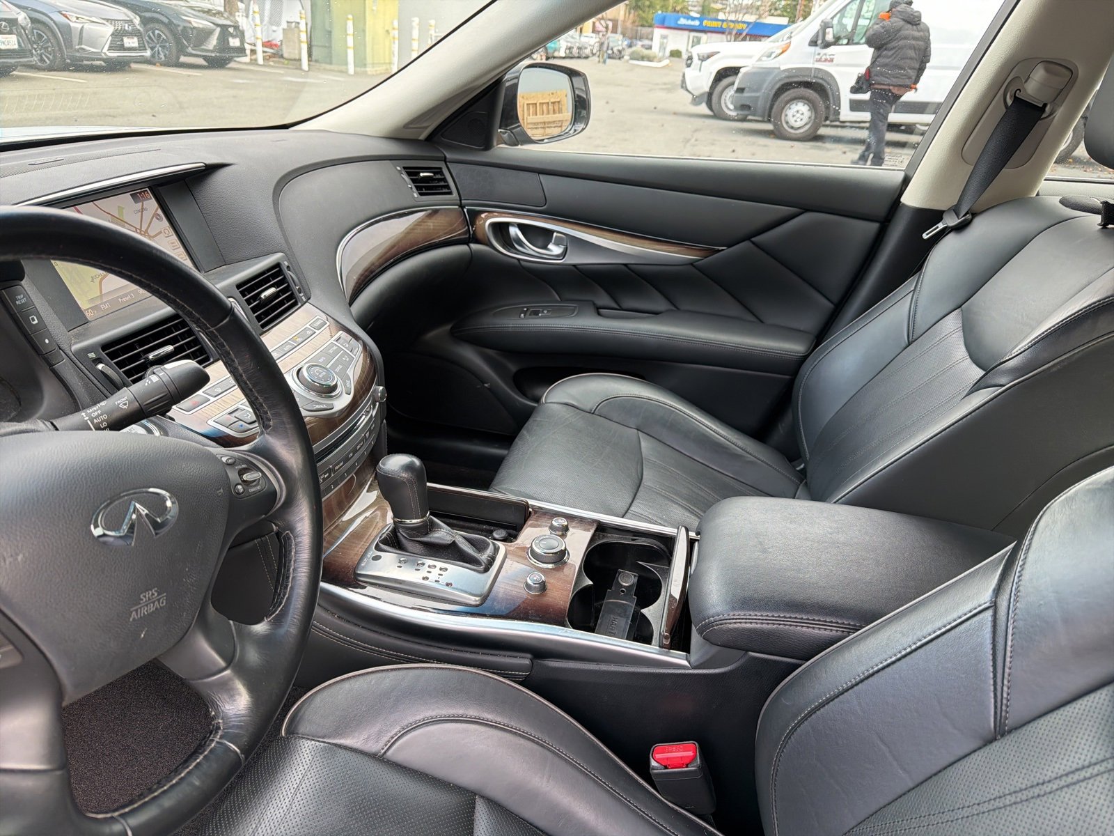 Used 2017 INFINITI Q70 L 3.7 w/ Deluxe Touring Package image 6