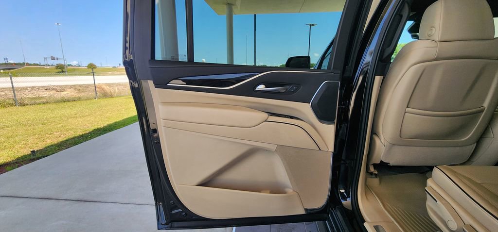 Used 2024 Cadillac Escalade ESV Premium Luxury w/ LPO, Floor Liner Package AWD/4WD image 21