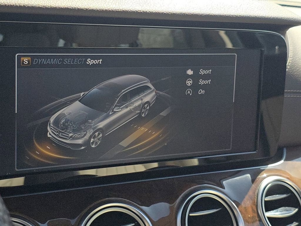 Used 2017 Mercedes-Benz E 400 4MATIC Wagon image 35