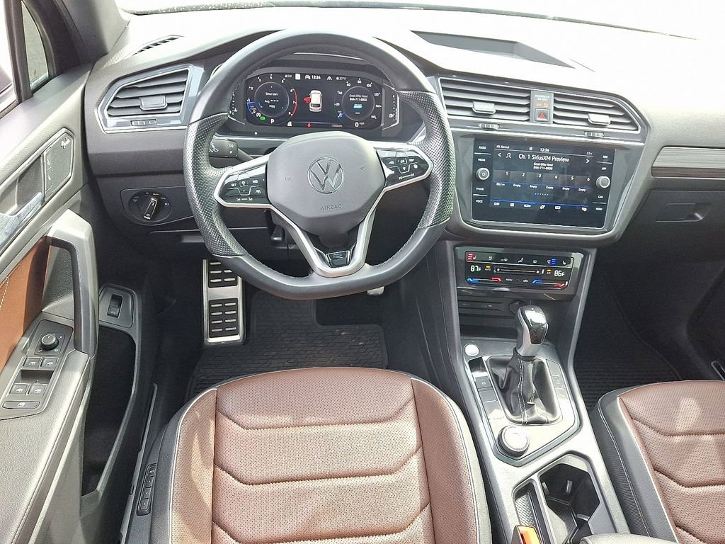 Used 2023 Volkswagen Tiguan SEL R-Line image 12
