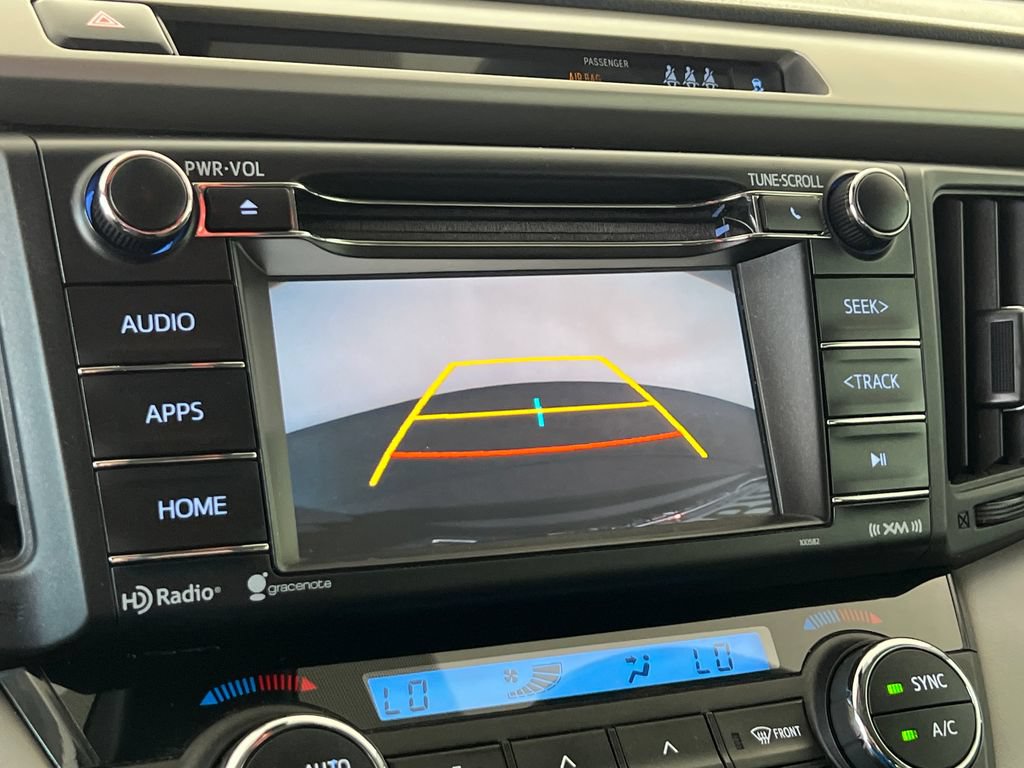 Used 2018 Toyota RAV4 XLE FWD image 22