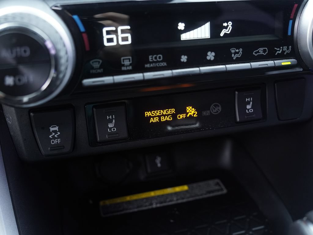 Used 2021 Toyota RAV4 XSE AWD/4WD image 16