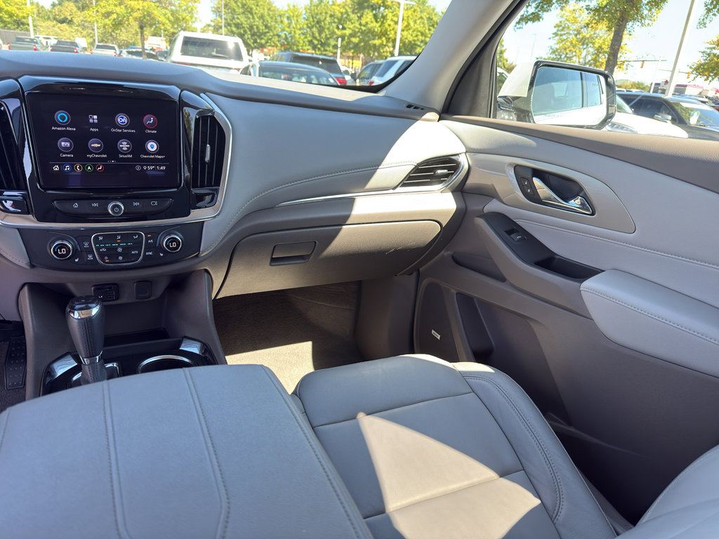 Used 2020 Chevrolet Traverse LT w/ LT Premium Package image 28