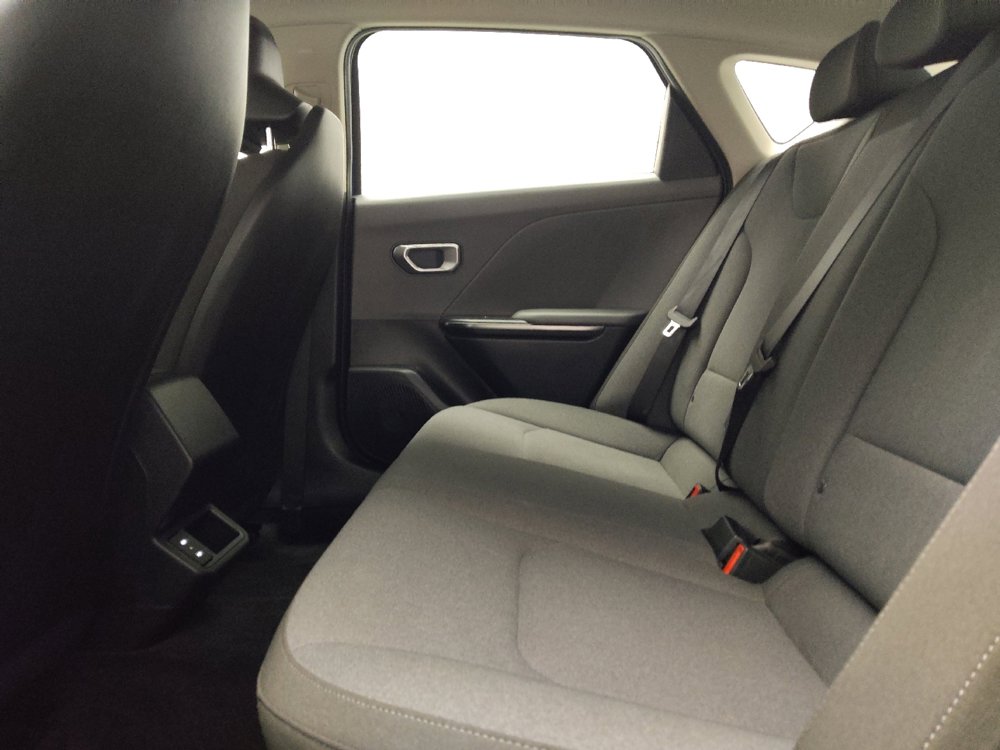 Used 2025 Kia K4 LXS image 18