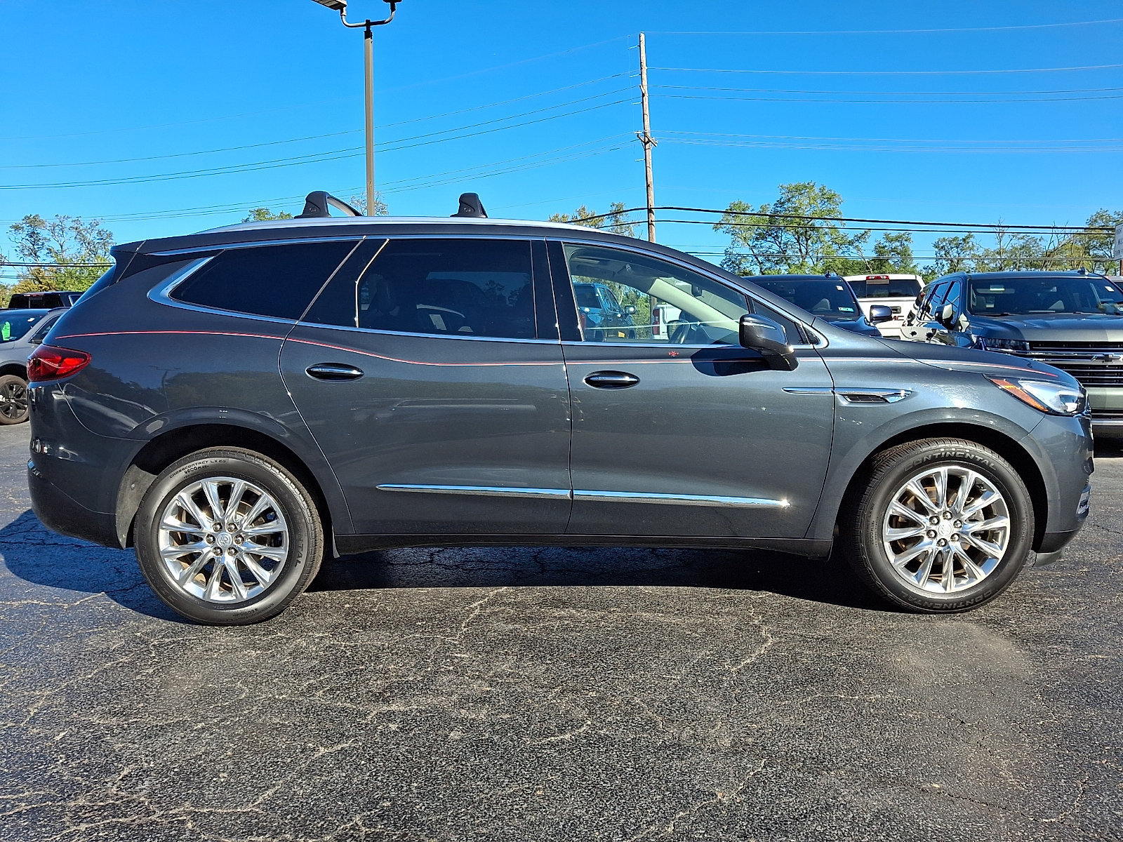 Used 2018 Buick Enclave Essence AWD/4WD image 7