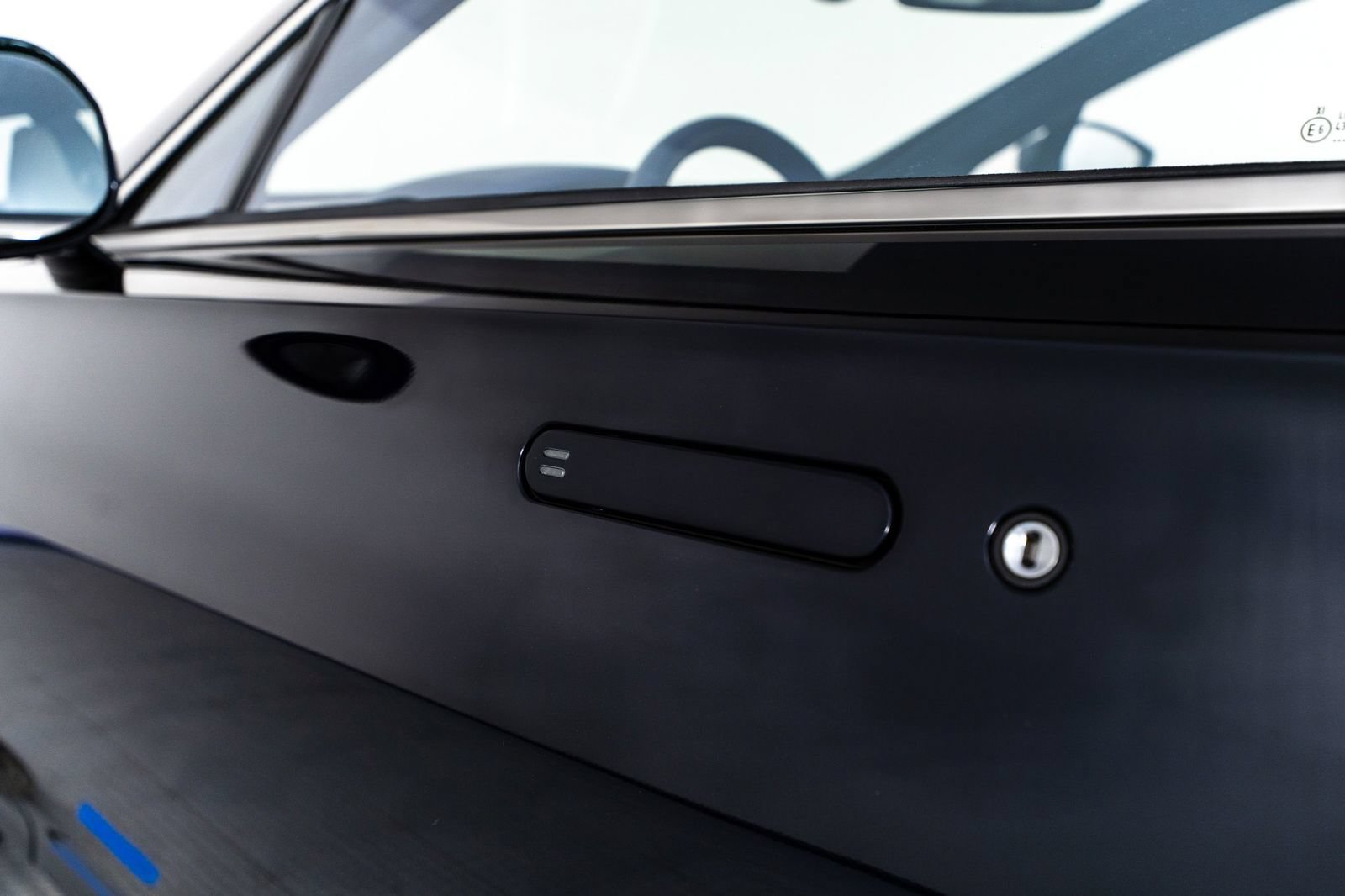 Used 2018 Aston Martin Lagonda RWD image 46
