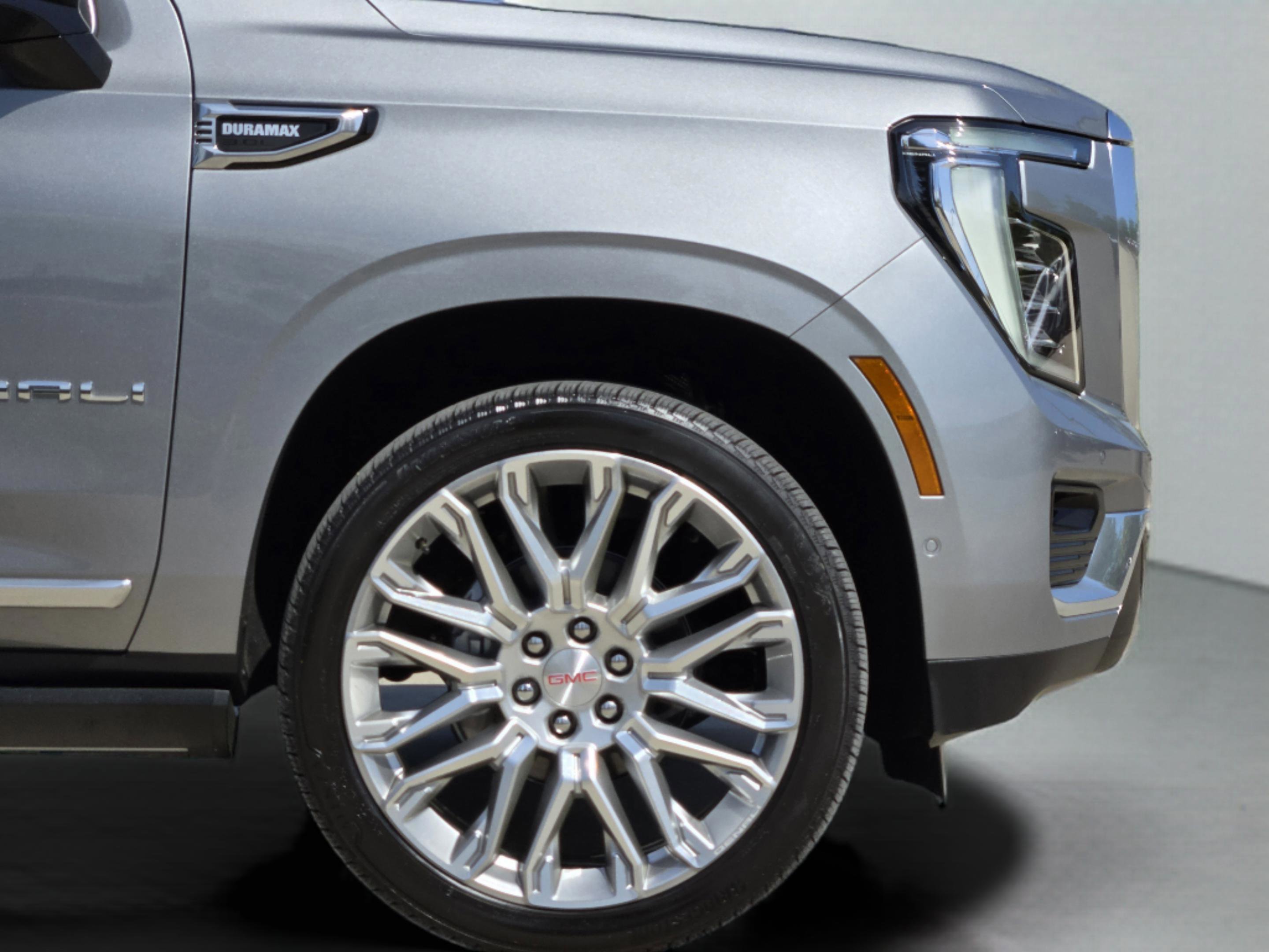 Used 2026 GMC Yukon Denali w/ Denali Reserve Package image 33