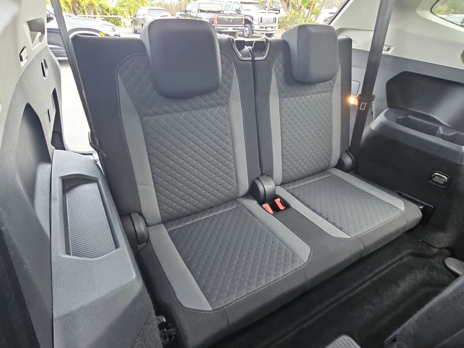 Used 2018 Volkswagen Tiguan S w/ Front Fog Lights Package image 18