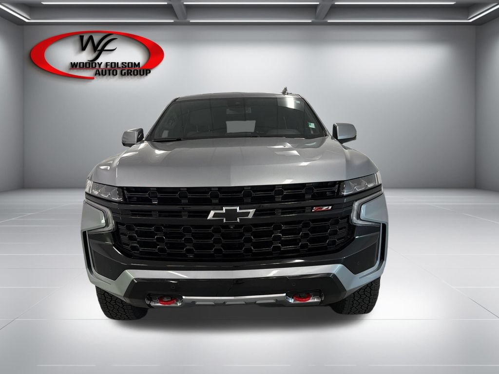 Used 2024 Chevrolet Tahoe Z71 w/ Luxury Package AWD/4WD image 2