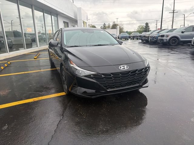 Used 2022 Hyundai Elantra SEL FWD image 9