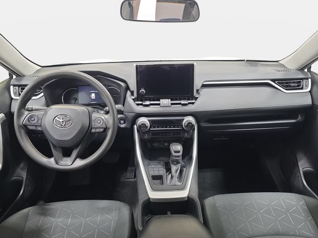 Used 2023 Toyota RAV4 XLE AWD/4WD image 9