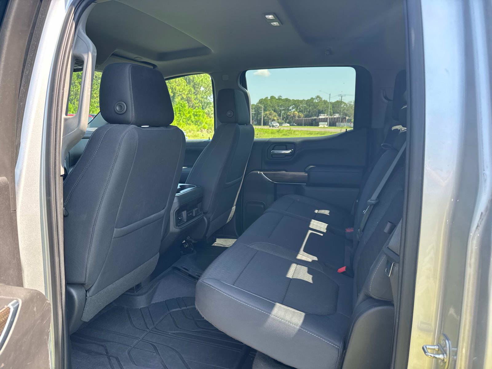 Used 2019 Chevrolet Silverado 1500 LT Trail Boss AWD/4WD image 16