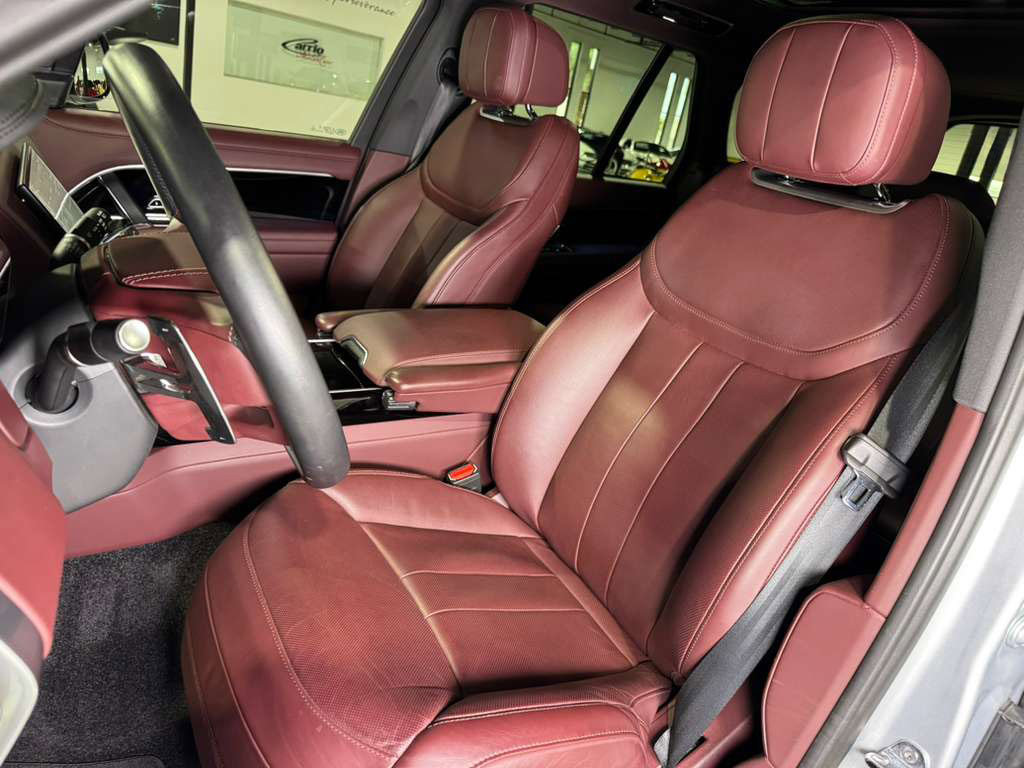Used 2024 Land Rover Range Rover SE image 10
