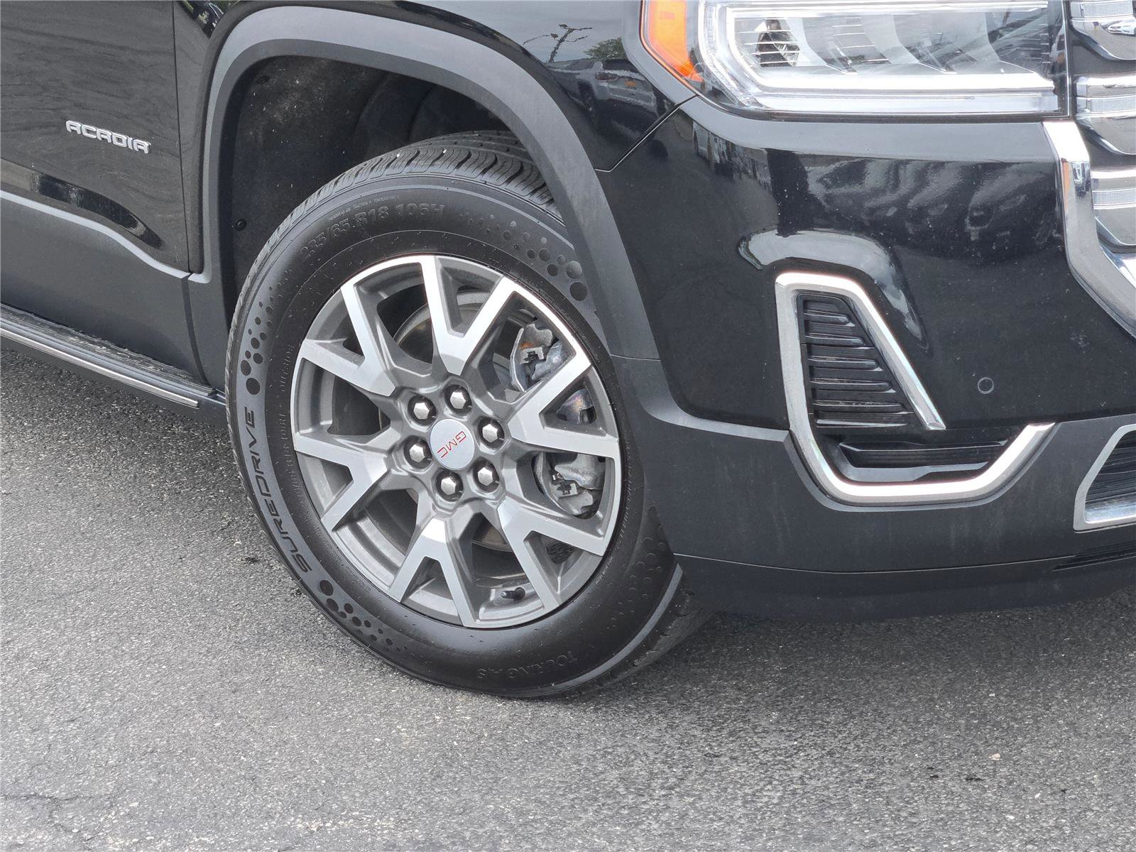 Used 2023 GMC Acadia SLE w/ Driver Convenience Package AWD/4WD image 3