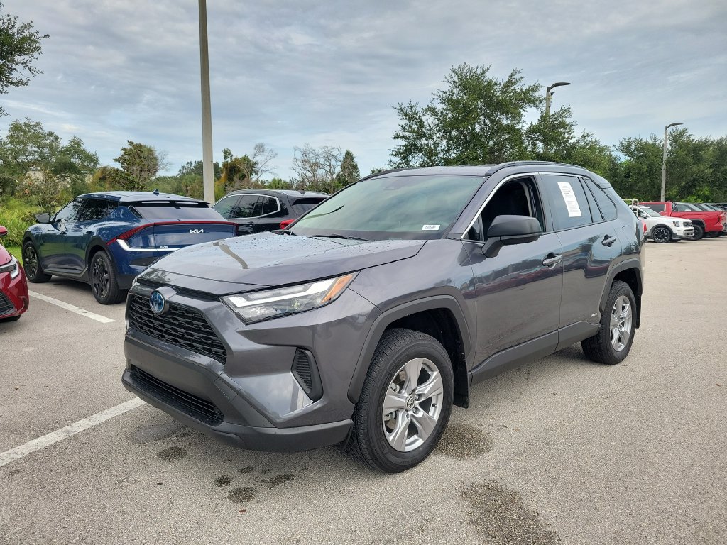 Certified 2024 Toyota RAV4 LE AWD/4WD image 31