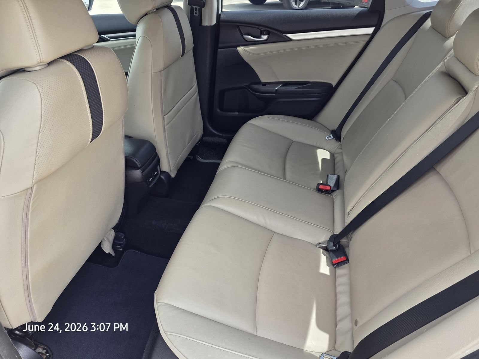 Used 2019 Honda Civic Touring image 16