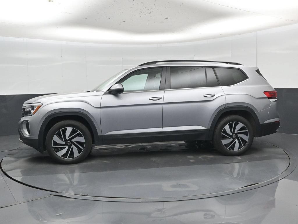 Used 2025 Volkswagen Atlas SE FWD image 32