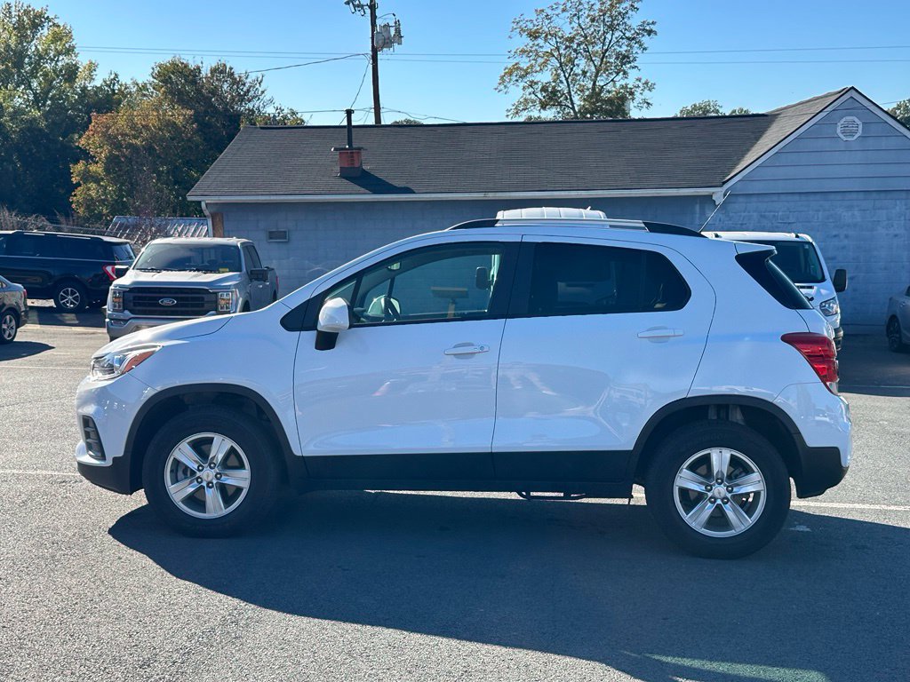 Used 2022 Chevrolet Trax LT w/ LT Convenience Package AWD/4WD image 6