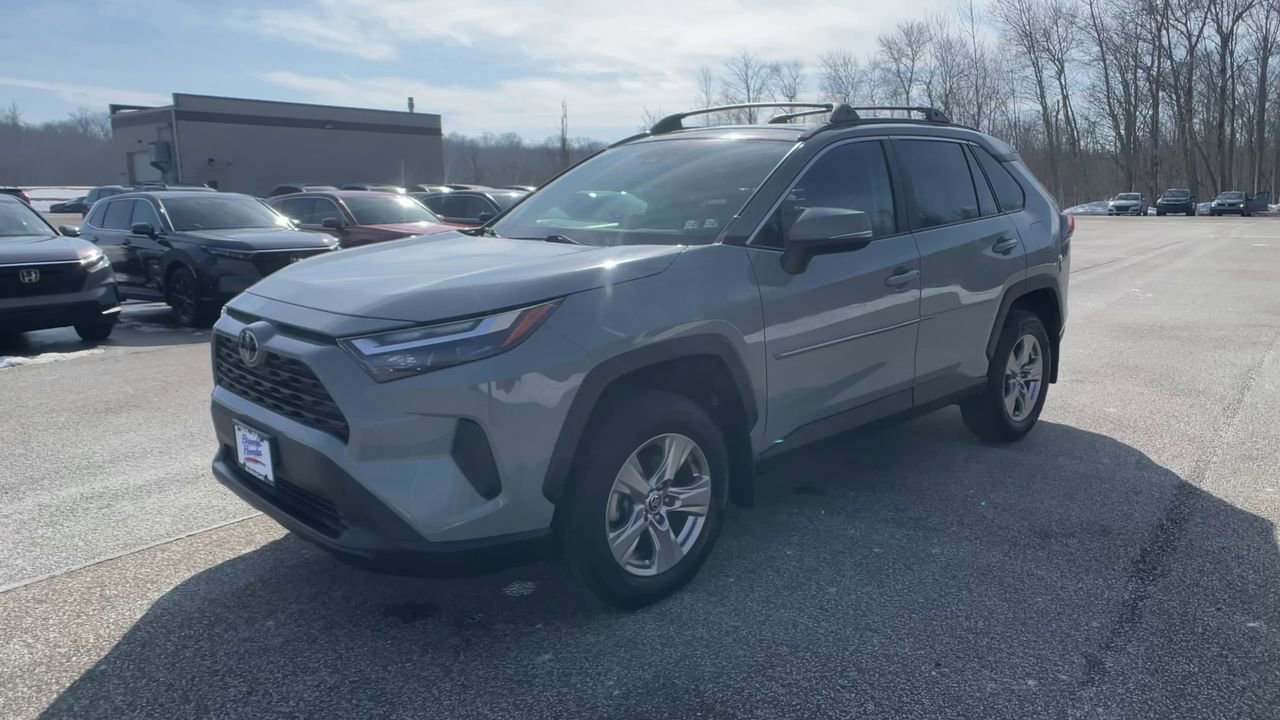Used 2022 Toyota RAV4 XLE w/ Convenience Package image 5