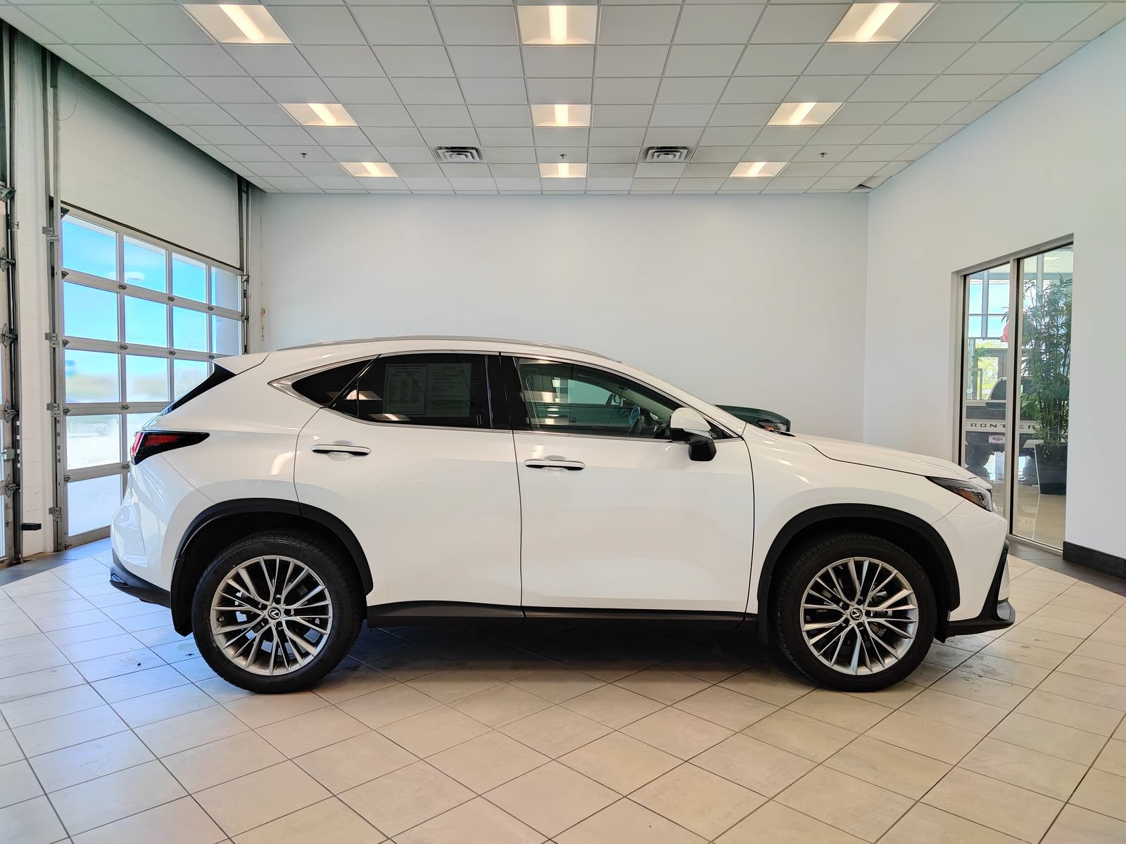 Used 2022 Lexus NX 350h AWD w/ Vision Package image 2
