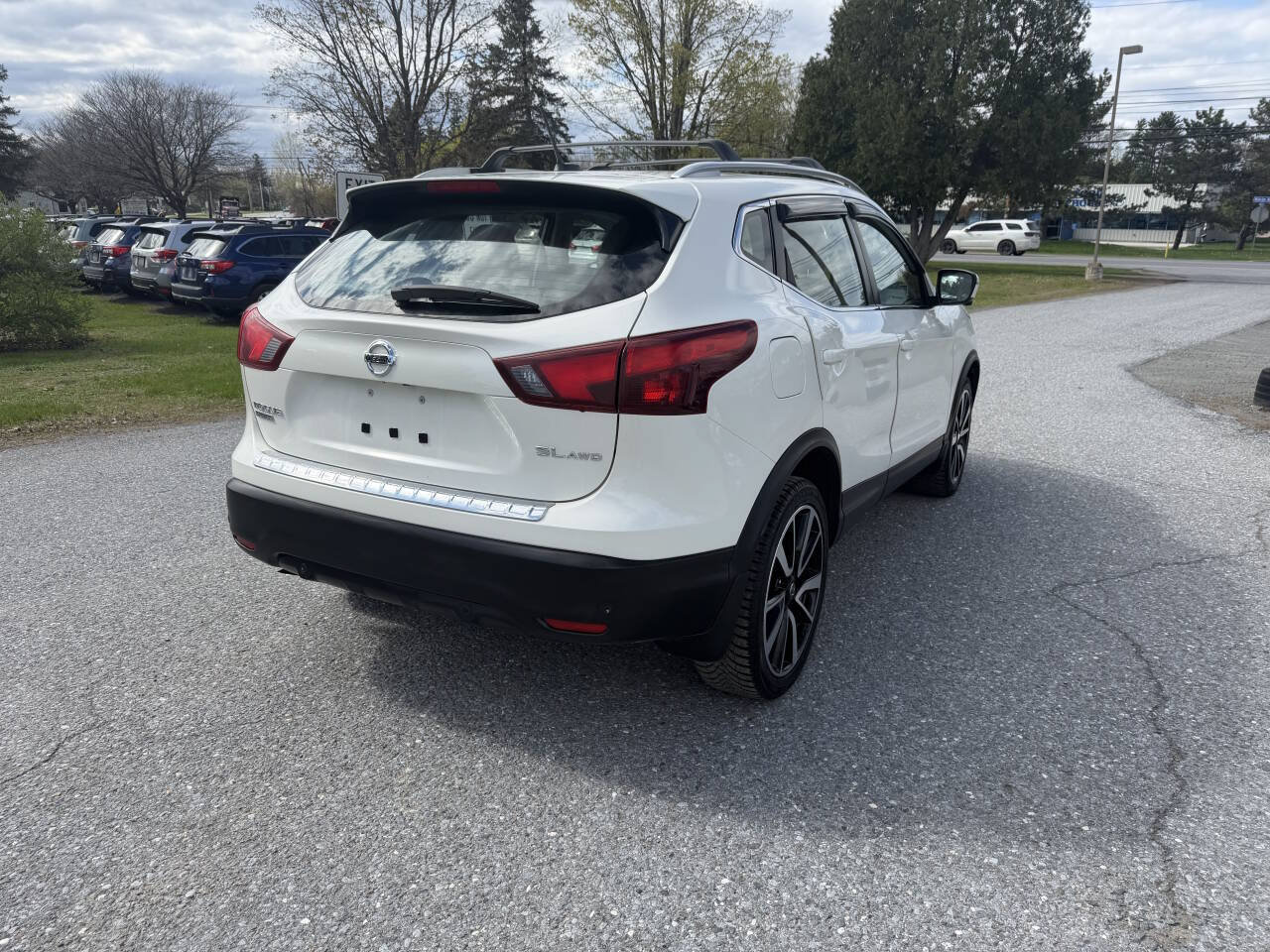 Used 2019 Nissan Rogue Sport SL AWD/4WD image 5