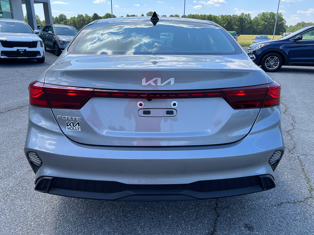 Used 2023 Kia Forte LXS FWD image 4