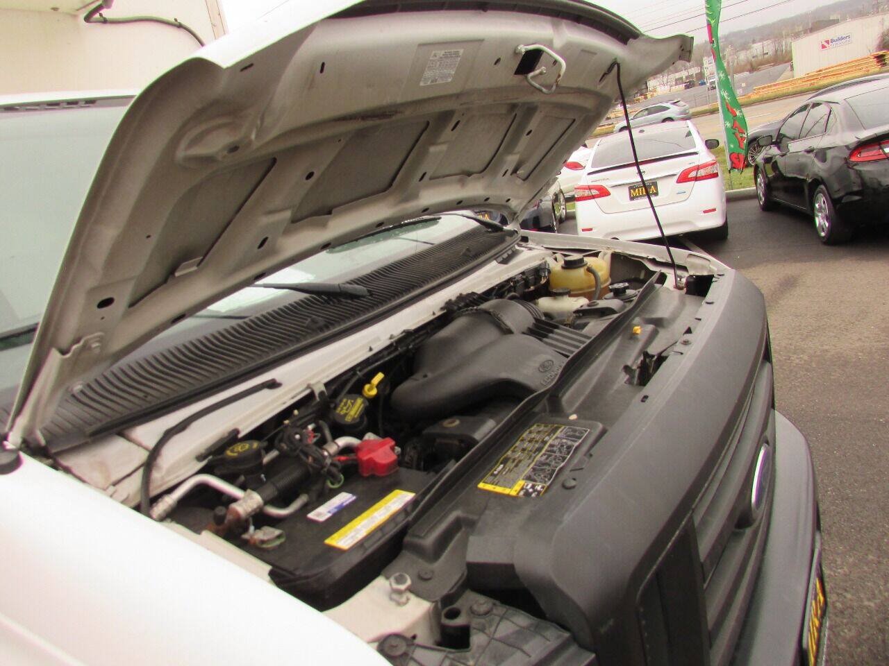 Used 2012 Ford E-450 and Econoline 450 Super Duty w/ PWR Locks & Windows Group RWD image 22