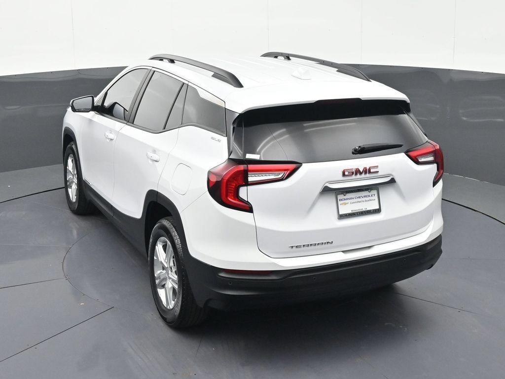 Certified 2024 GMC Terrain SLE w/ Driver Convenience Package FWD image 24