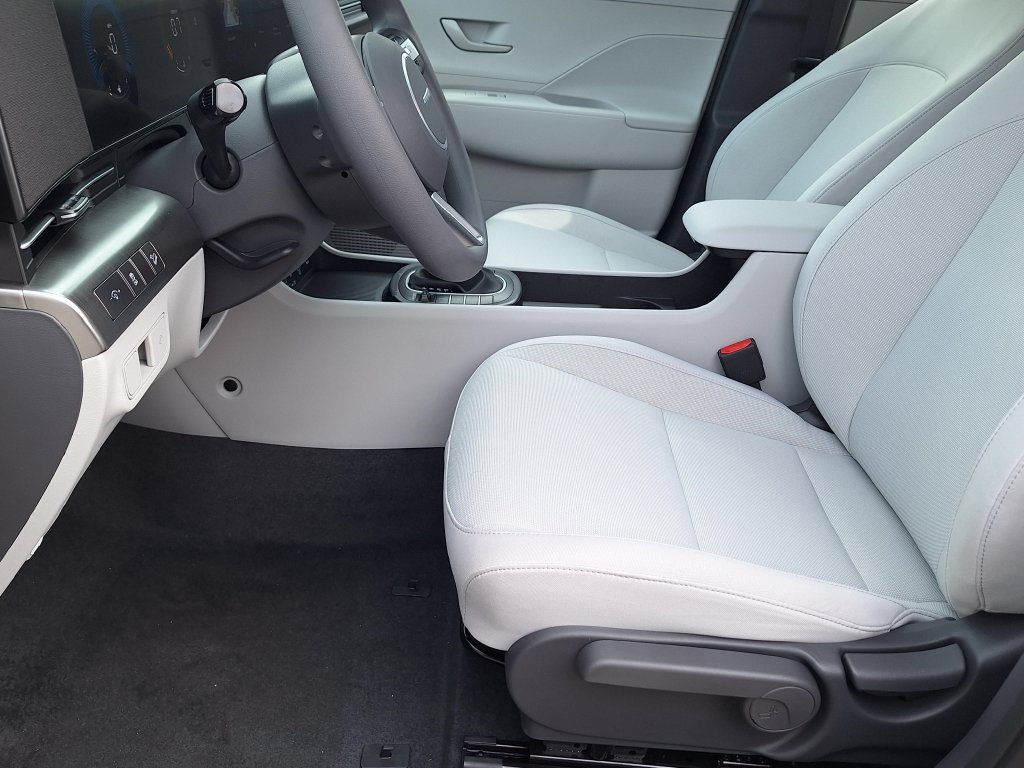 New 2027 Hyundai Kona SE AWD/4WD image 11