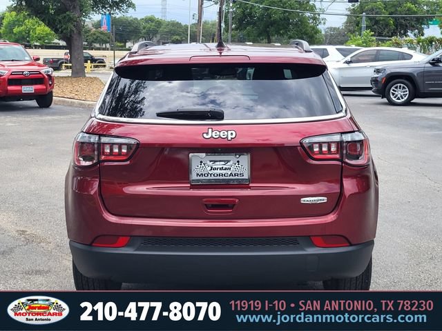 Used 2022 Jeep Compass Latitude FWD image 4