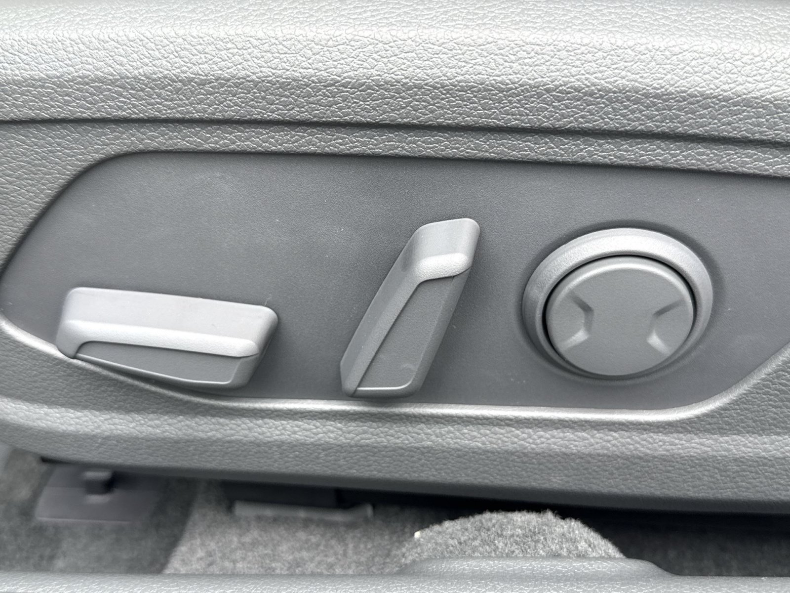 New 2026 Hyundai Sonata Limited FWD image 14