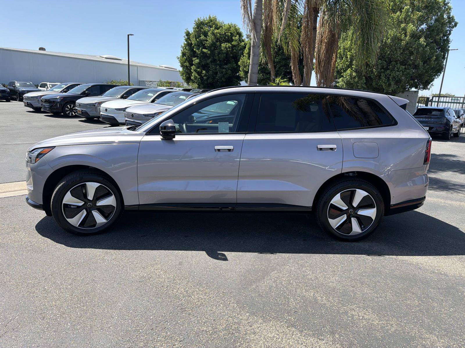 Used 2026 Volvo EX90 Plus RWD image 8