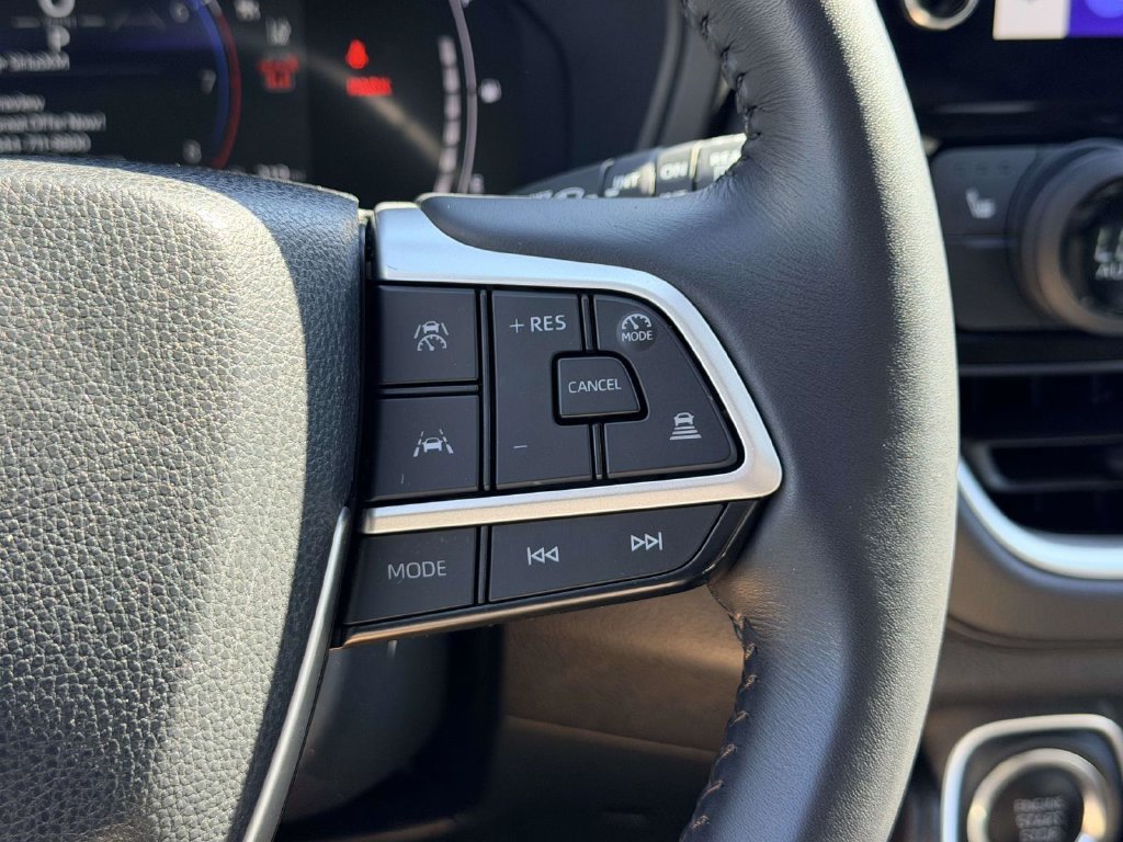 Certified 2025 Toyota Grand Highlander AWD image 8