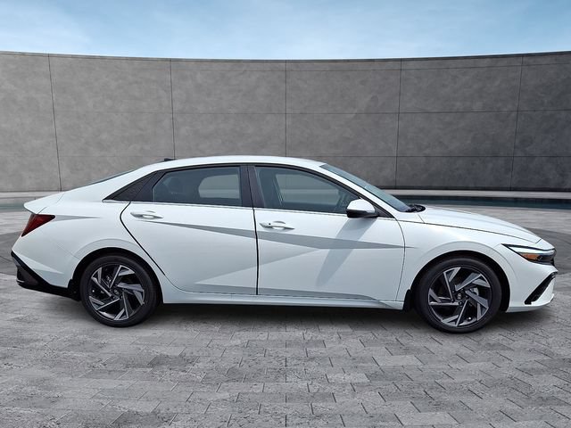 New 2026 Hyundai Elantra Limited FWD image 8