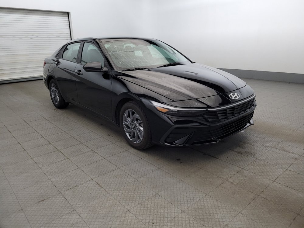 Used 2024 Hyundai Elantra SEL FWD image 13