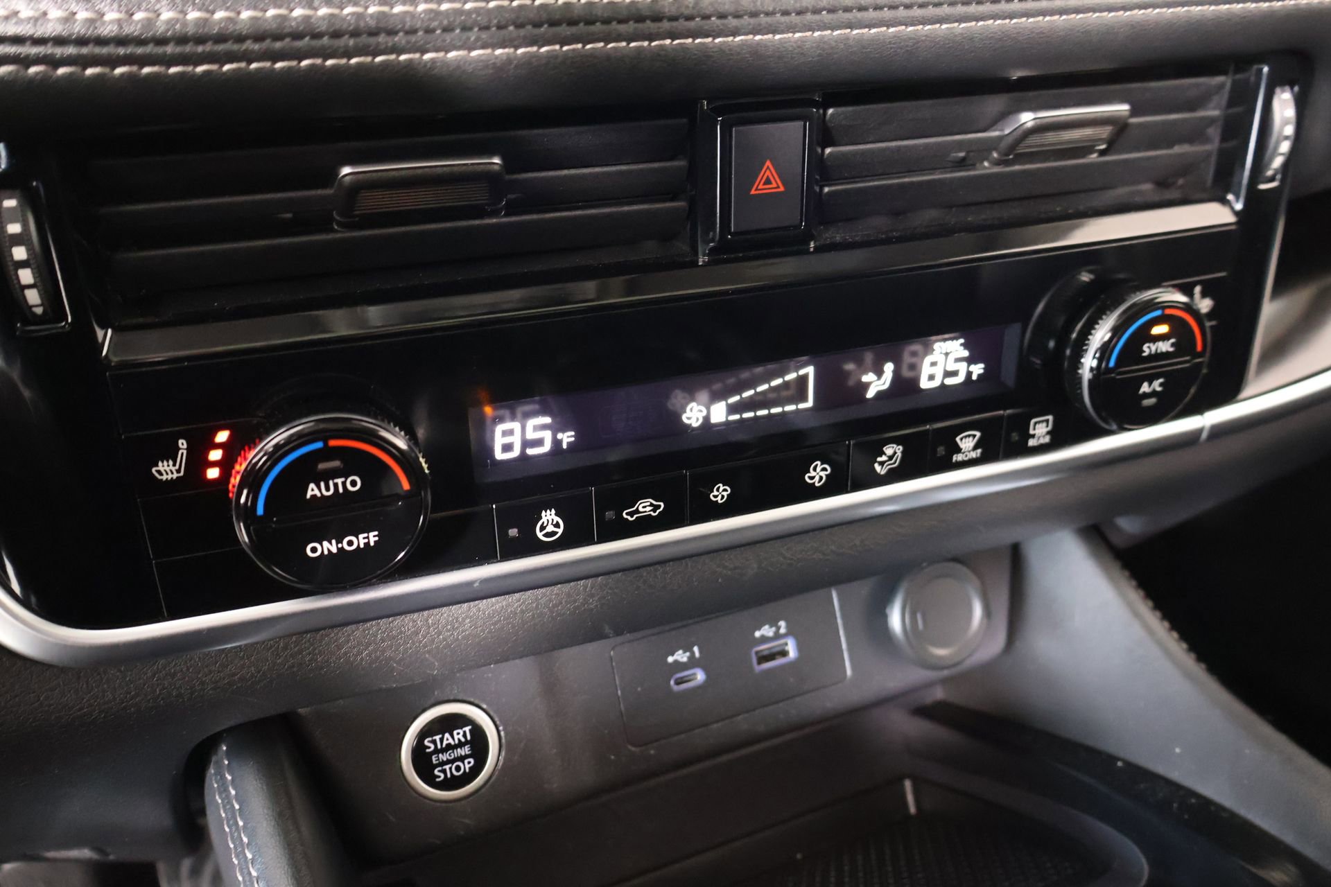 Used 2023 Nissan Rogue SL AWD/4WD image 7